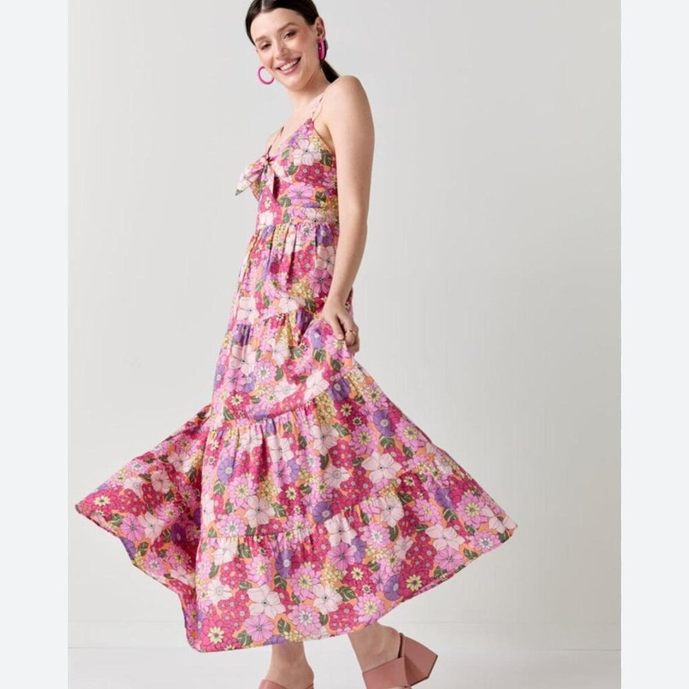 Floral maxi dress with adjustable straps